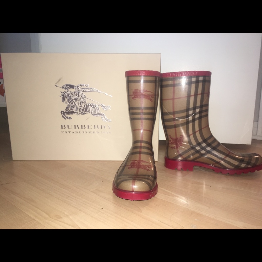 BURBERRY RAINBOOTS
